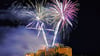 Immer auch ein Höhepunkt beim Laternenfest in Halle: Das traditionelle Höhenfeuerwerk über der Burg Giebichenstein.