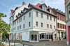 Das Haus Neumarkt 9 in Zeitz soll am Monatsende in Berlin versteigert werden.