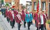 Der Festumzug des Männergesangvereins  Lüderitz zum 150. Geburtstag führte durchs ganze Dorf.