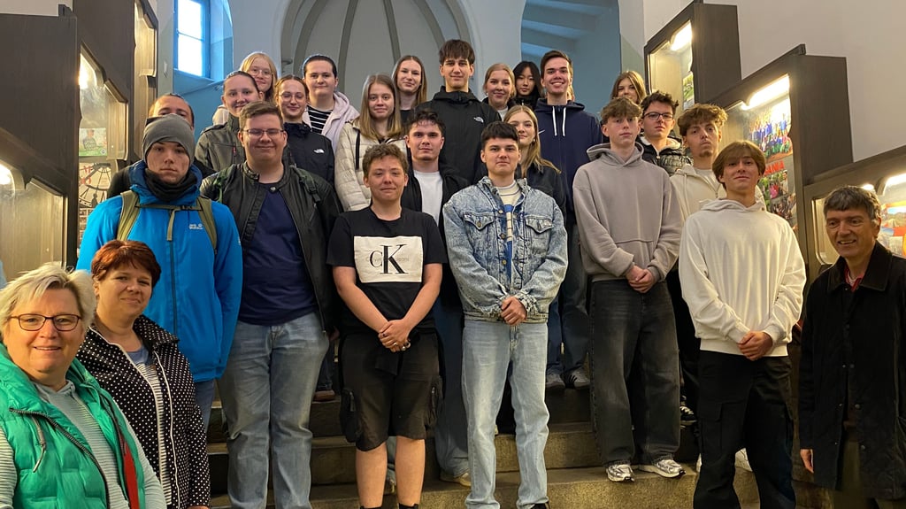 Gruppenfoto zum Abschluss. Im Martineum Halberstadt sind Elftklässler für den guten Zweck aktiv geworden.