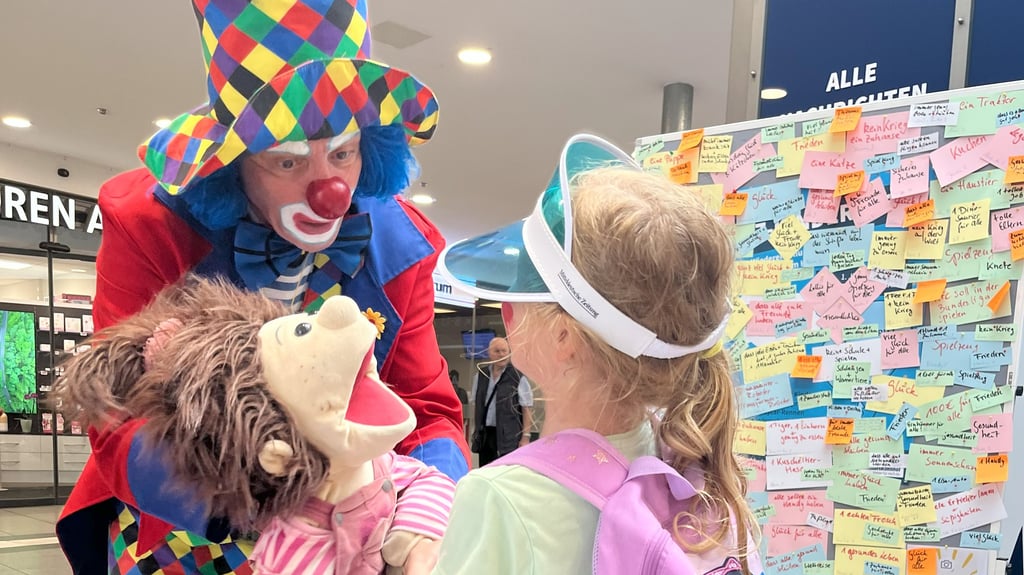 Clown Lulo hat beim MZ-Kindertag bis zum letzten Kind für Gaudi gesorgt. 