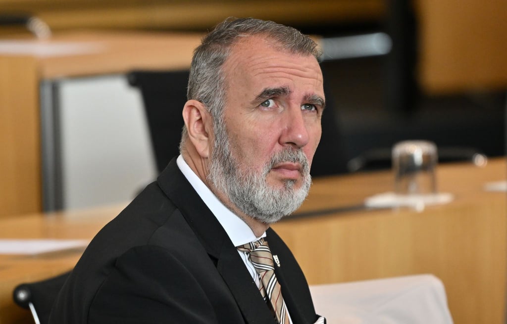 An nicht bundeseinheitlichen Feiertagen sollten LKW-Fahrverbote der Vergangenheit angehören, findet Thüringens Verkehrsminister Steffen Schütz (BSW). (Archivfoto)