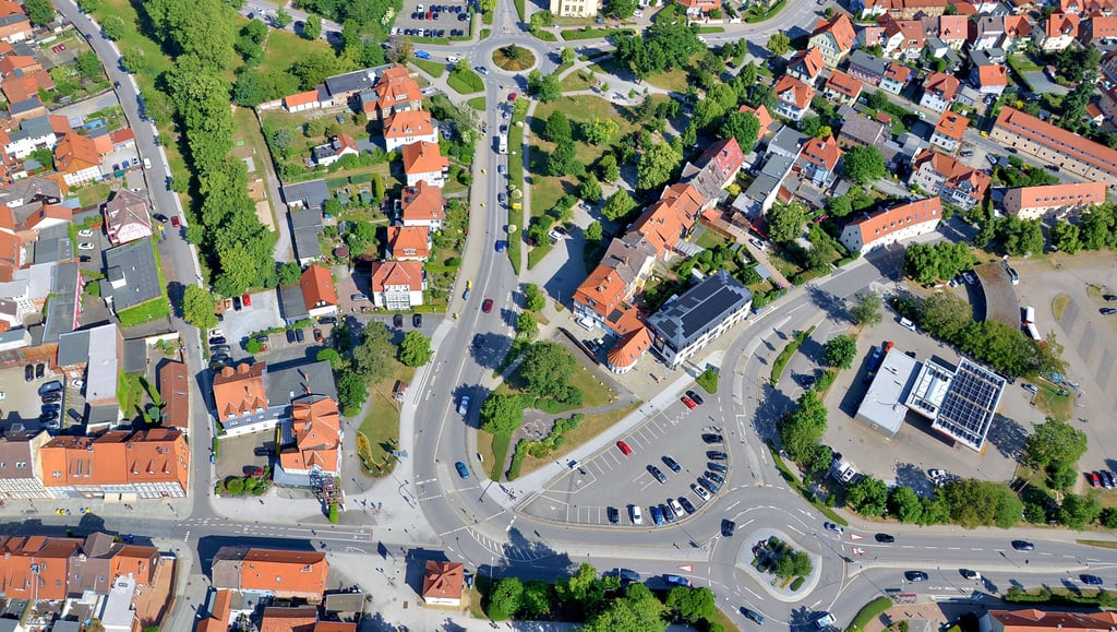 Am Dienstag (3. Juni) stand der Helikopter der Polizei unter anderem längere Zeit über dem Turbokreisel an der Stadtecke in Wernigerode.