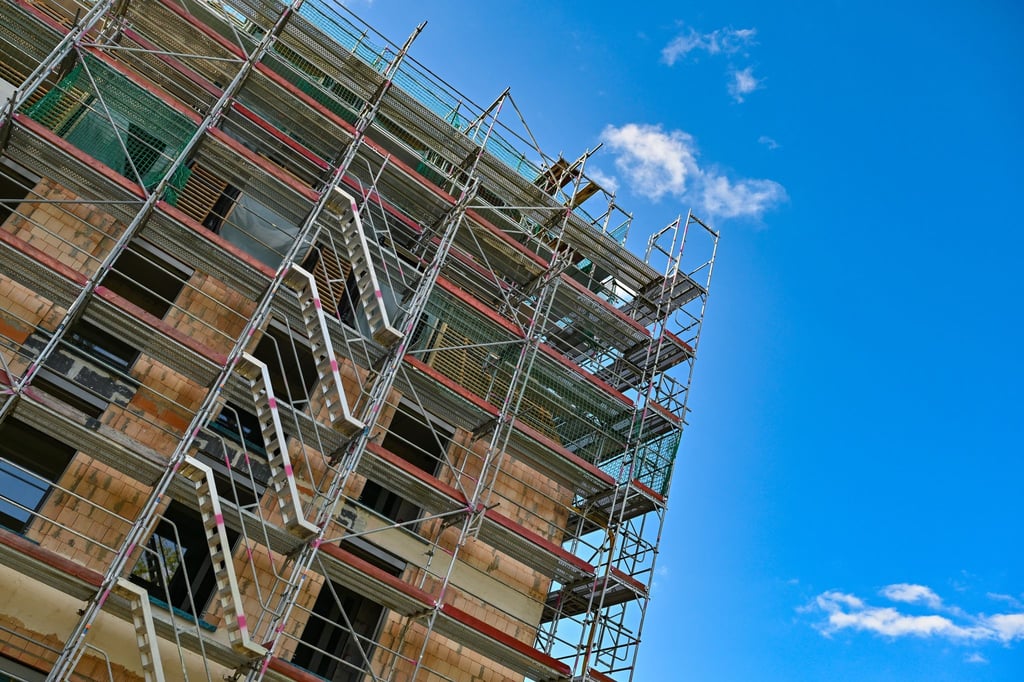 Das Bauen in Brandenburg soll einfacher und schneller werden. (Symbolbild)