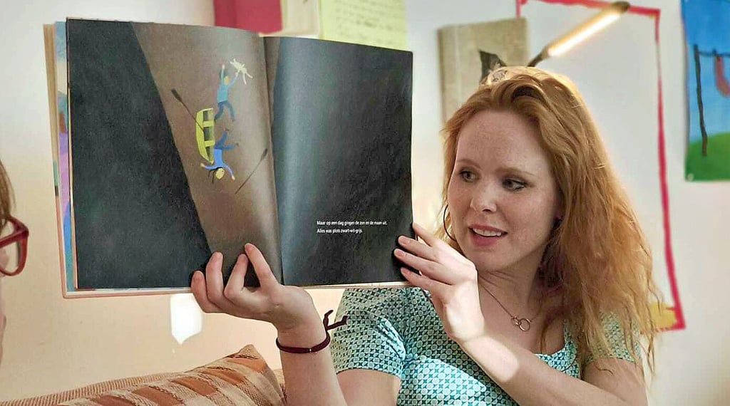 Marjolein Visser hat einige Bücher geschrieben. Unter anderem stellt sie in Aschersleben ihr Kinderbuch vor.