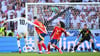 Aufreger der vergangenen EM: Das ungeahndete Handspiel des Spaniers Marc Cucurella.