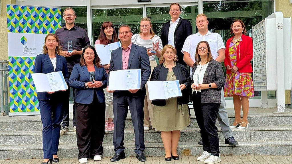 Die IHK zeichnet Top-Ausbildungsbetriebe aus. Darunter sind Heraeus Quarzglas, Kranbau Köthen, Polifilm Weißandt-Gölzau und Janssen Köthen.