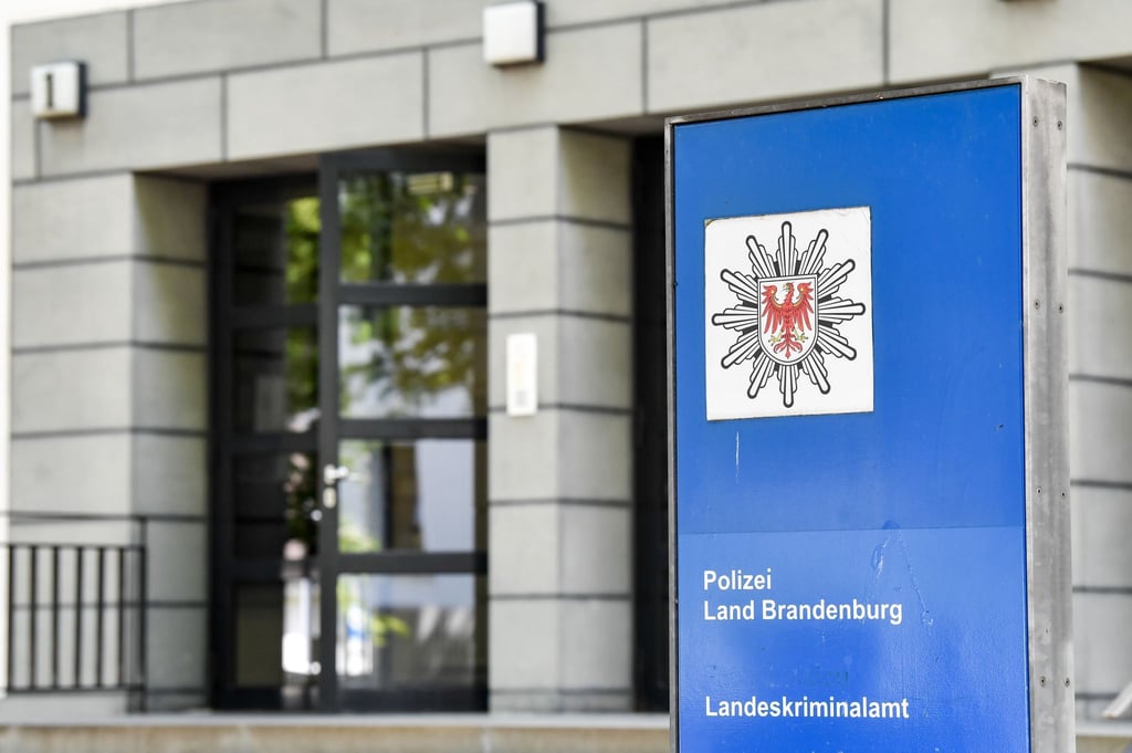 Der Innenausschuss des Landtags beschloss, angesichts der Personaldebatte bei der Polizei das Landeskriminalamt in Eberswalde zu besuchen.