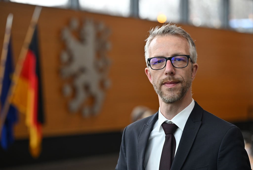 Thüringens Landesdatenschutzbeauftragter Tino Melzer prüft einen Fall, bei dem interne Ermittler der Polizei Gewerkschaftsräume durchsucht haben. (Archivbild)