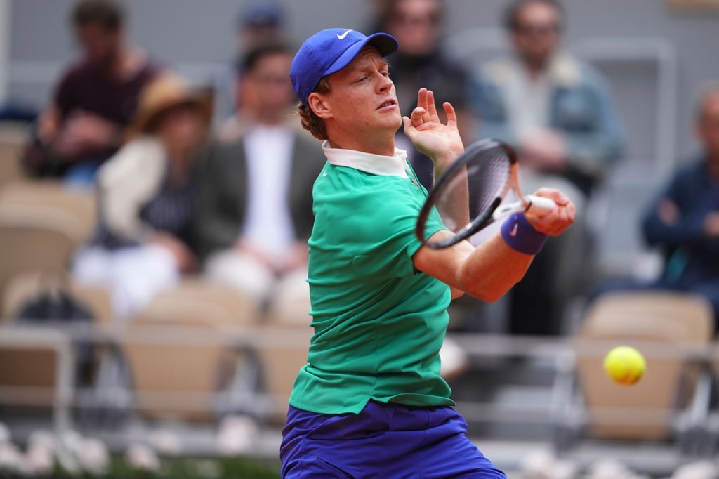 Jannik Sinner ist bei den French Open ohne Satzverlust ins Halbfinale marschiert.