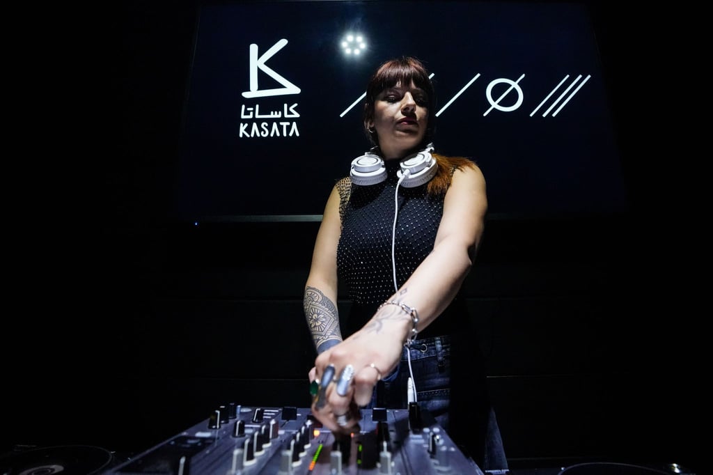 Die in Berlin lebende DJ Nuria legt in Damaskus seit dem Sturz von Machthaber Assad auf.