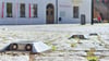 Diese Parkplatzmarkierungen am Stendaler Marktplatz sind nur schwer zu sehen und deshalb gefährliche Stolperfallen.