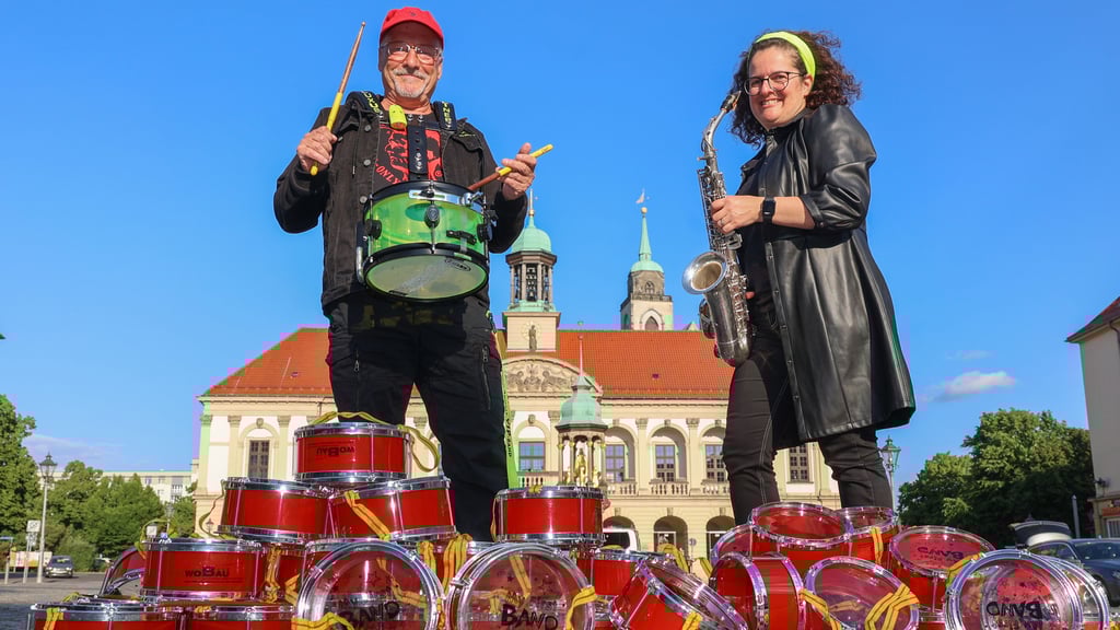 Mit der "Herzschlag Aktion" soll das Stadtfest in Magdeburg auf dem Alten Markt eröffnet werden. Uli und Cathleen Haase vom Sax'n-Anhalt-Orchester sind dabei.