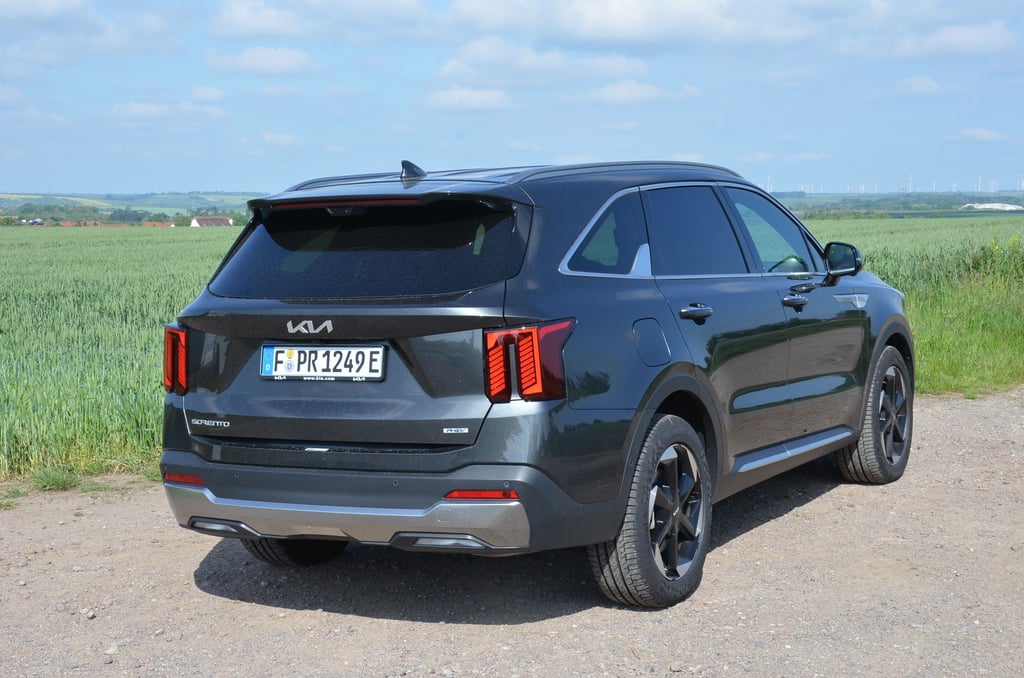 Der Kofferraum des Kia Sorento fasst rund 700 Liter.