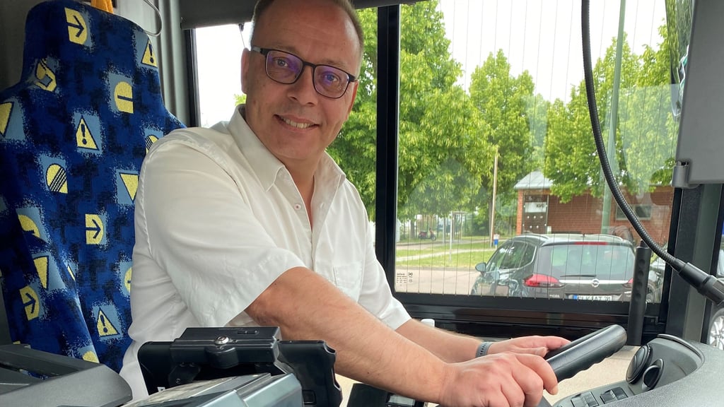 Auch selbst fahren war keine Alternative: Geschäftsführer Gerd Haßkerl und die KVG reagierten mit einer Betriebsstilllegung auf den heutigen Warnstreik von Verdi.