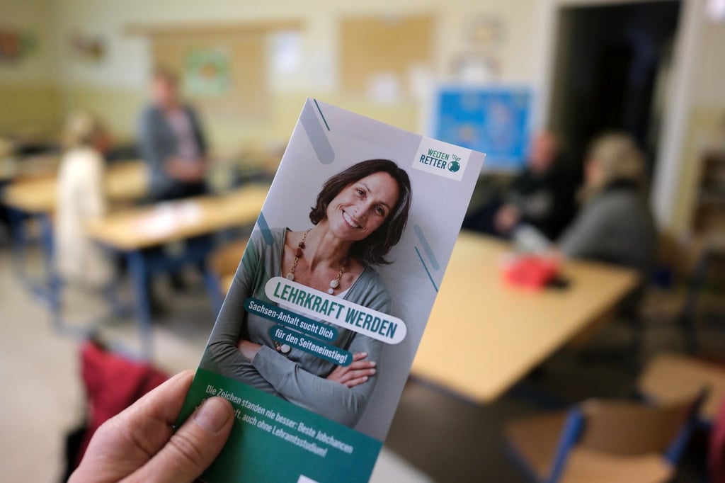 Sachsen-Anhalt sucht Lehrkräfte und versucht's mit einem Stipendium für Studierende. (Archivbild)