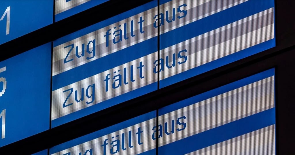Pendler brauchen starke Nerven: Auf der Bahnstrecke des RE1 wird gebaut. Nun sind viele Pendler nach Brandenburg von Zugausfällen betroffen. Vor allem die Magdeburger müssen sich auf wochenlange Behinderungen einstellen.