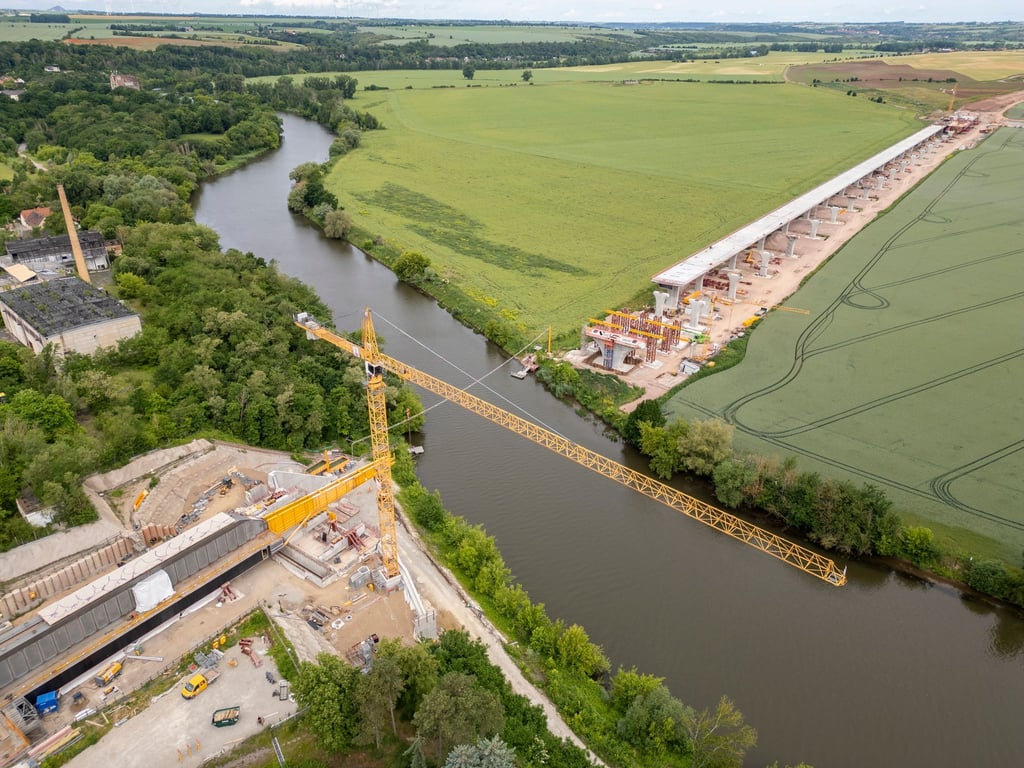 Besonders die Altlasten erschweren eine präzise Zeitplanung beim Bau der A143 bei Halle.