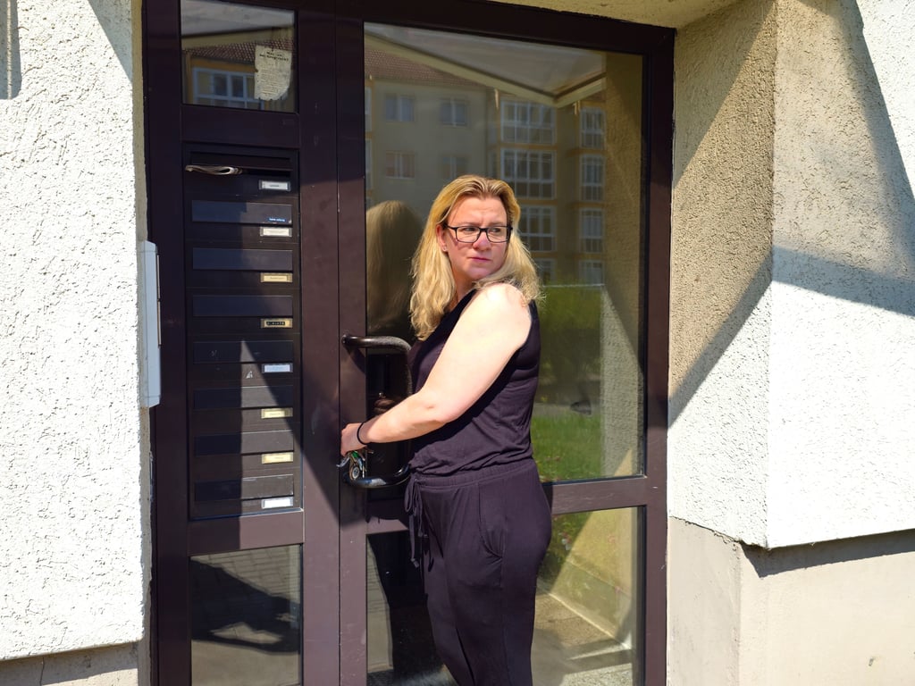 Jessica Bodendorf ist ein Stalkingopfer. Fast drei Jahre wurde sie beobachtet und verfolgt. Längst zur Gewohnheit geworden, der ängstliche Blick über die Schulter nach hinten – egal wo sie auch hingeht.