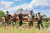 Falkner aus ganz Sachsen-Anhalt kamen zum Treffen beim Fischerhof Gahrns in Gardelegen zusammen.