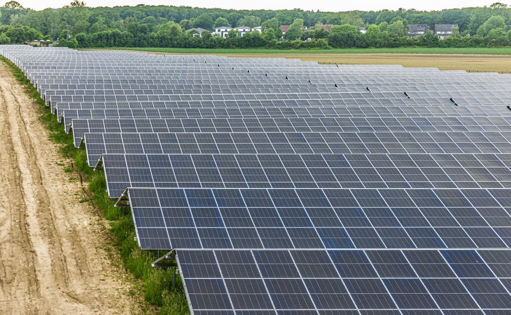 Auf über 200 Hektar sollen nördlich von Roßlau zwei neue Solarparks entstehen.