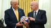 Nach der Einreisesperre für Iraner in die USA macht sich der Iran Sorgen um die WM-Teilnahme seiner Fußball-Nationalmannschaft.