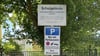 Für Parkplätze an Schulen, wie hier an der Berufsbildenden Schule Otto Schlein, werden Gebühren fällig.