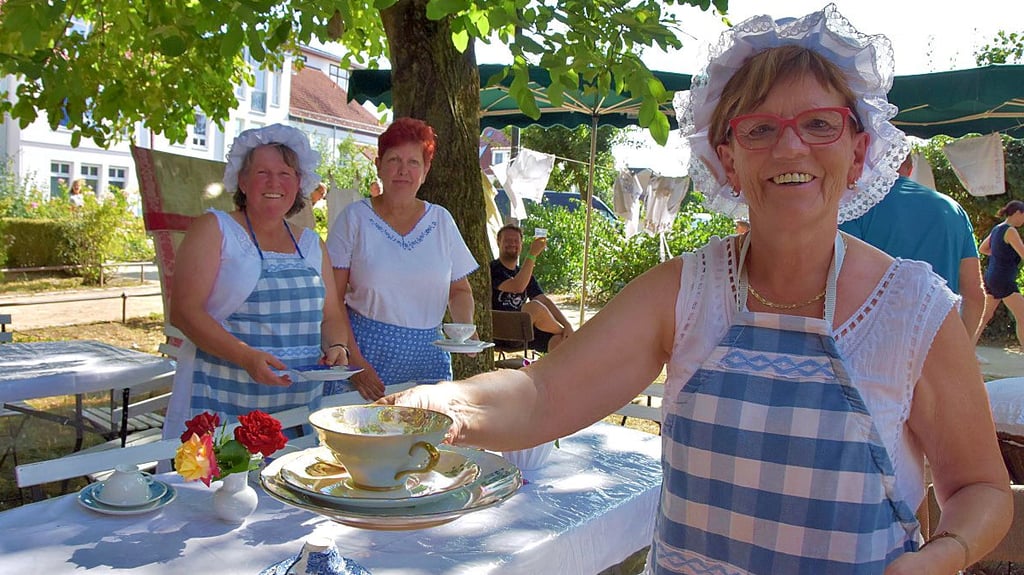 Vereine und Freiwillige – wie die  Waschweiber aus Groß Ammensleben  – sind aufgerufen, sich am Putztag zu beteiligen. 