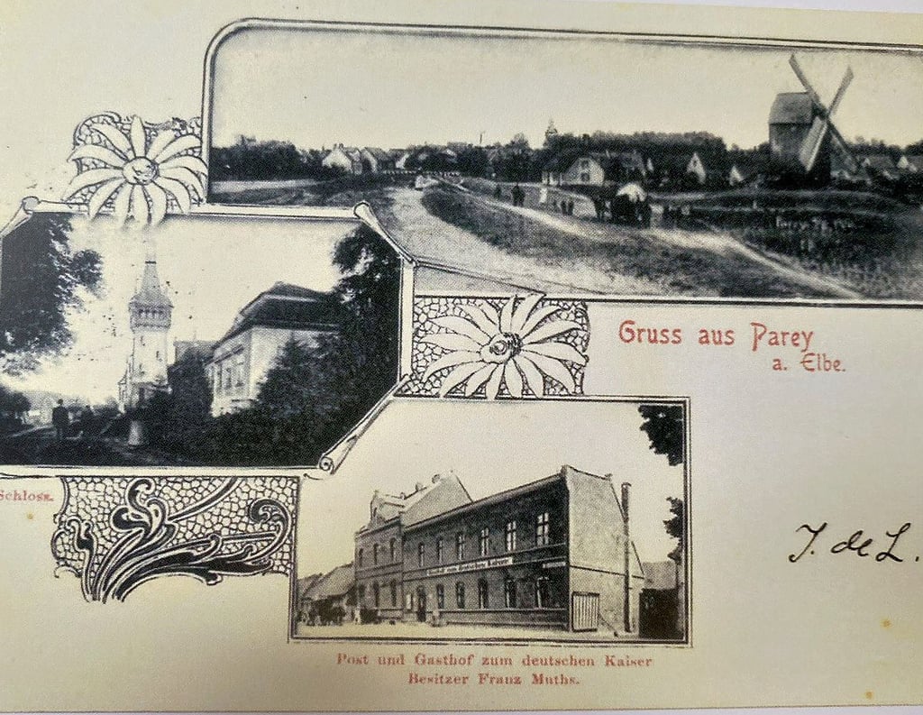 Für den August wartet der Kalender mit einer  Mehrbilderkarte auf.