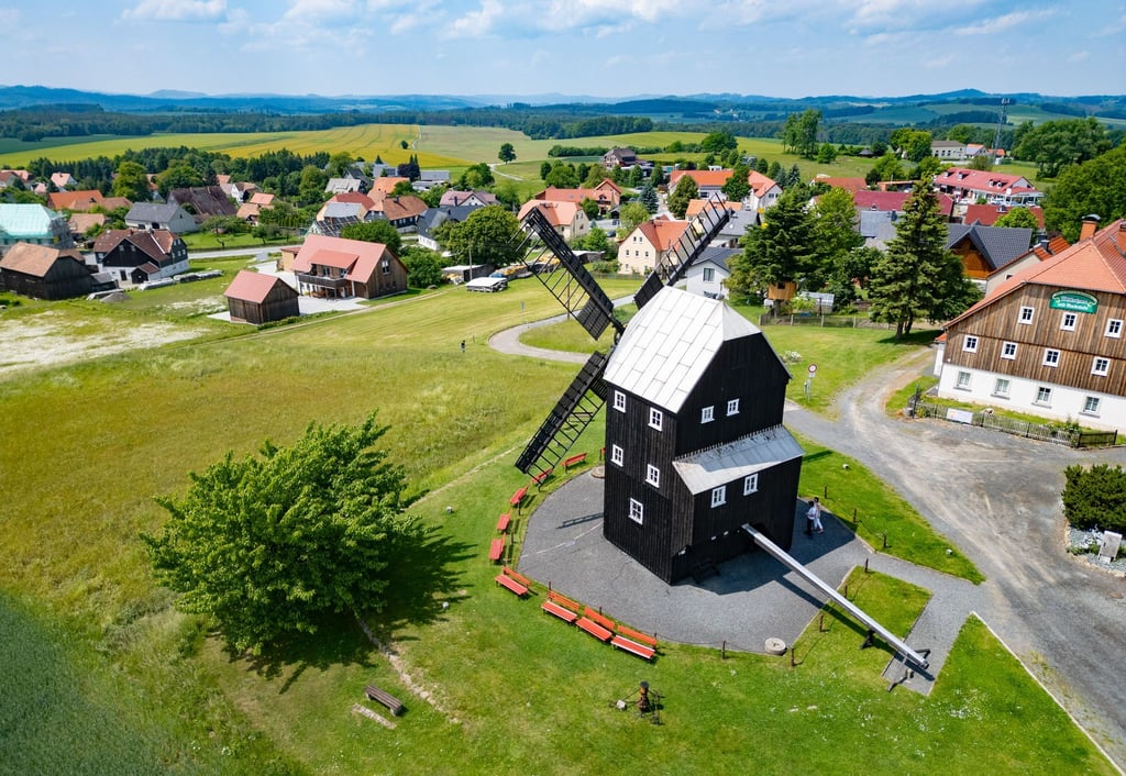 Die Bockwindmühle auf dem Pfarrberg in Kottmarsdorf.