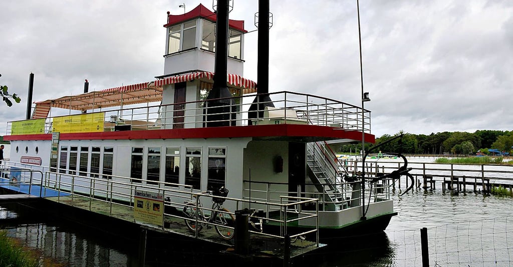 Die Queen Arendsee nach dem Zwischenfall wieder an der Anlegestelle.