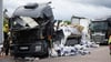 Auf der A9 hat es zwischen drei Lkw bei Dessau-Ost gekracht.
