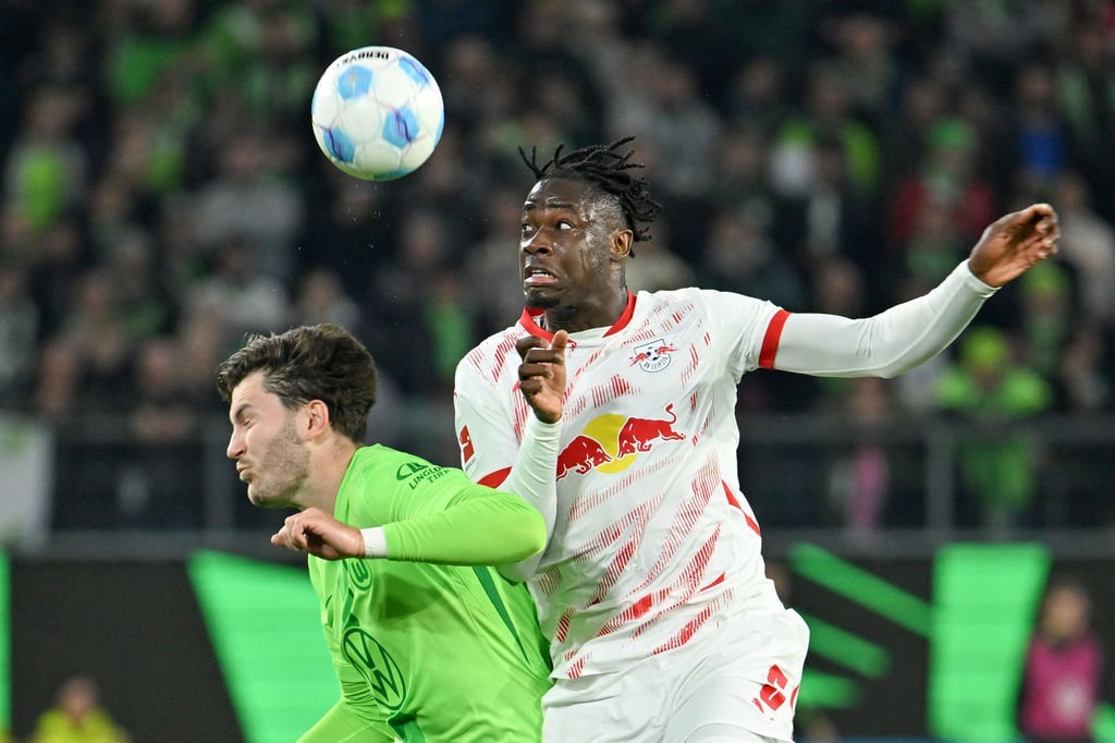 El Chadaille Bitshiabu (r) war einer der wenigen Leipziger Lichtblicke in der abgelaufenen Saison.
