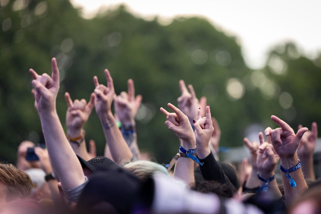 Die Rettungskräfte haben in diesem Jahr deutlich mehr Einsätze - eben weil deutlich mehr Menschen auf dem Festival sind.