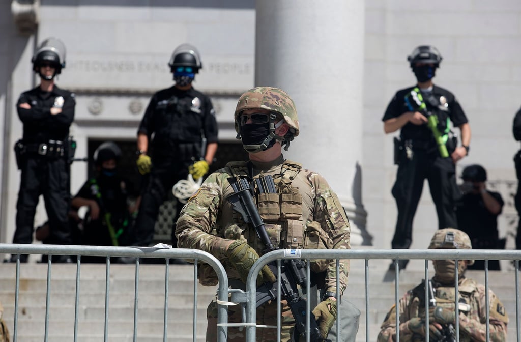 Trump will wegen Protesten nun auch Soldaten in den Straßen von Los Angeles sehen. (Archivbild)