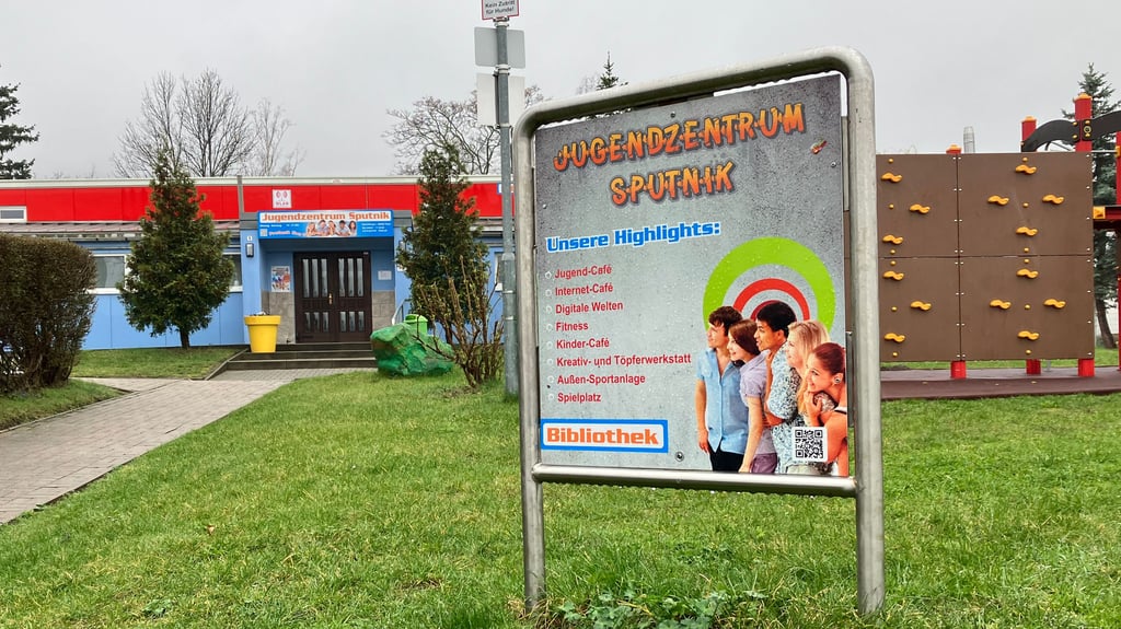 Thales Bibliothek befindet sich im Jugendzentrum Sputnik.
