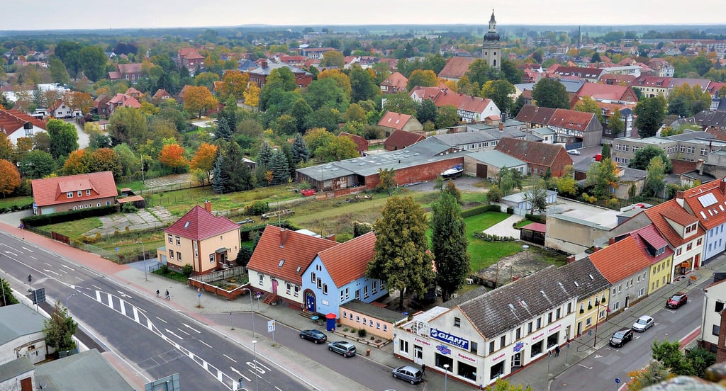 Genthin hat viele Unternehmen entlang des Elbe-Havel-Kanals und der Bundestraße 1. Doch die aktuelle Flaute bereitet immer mehr Sorgen.