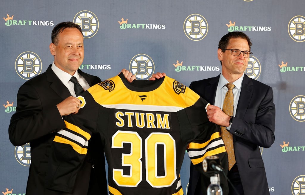 Marco Stum wurde als neuer Coach der Boston Bruins präsentiert.