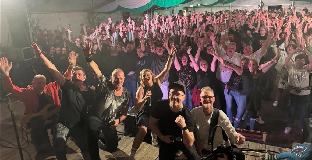 Eine Band namens Wanda sorgte auch 2025 bei den Hunnebrösseln für Stimmung.