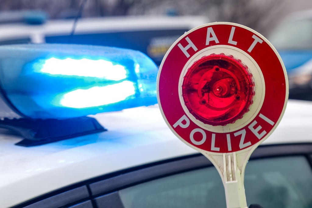 Nach der geplatzten Geldübergabe werden Betrüger von der Polizei gefasst. (Symbolbild)