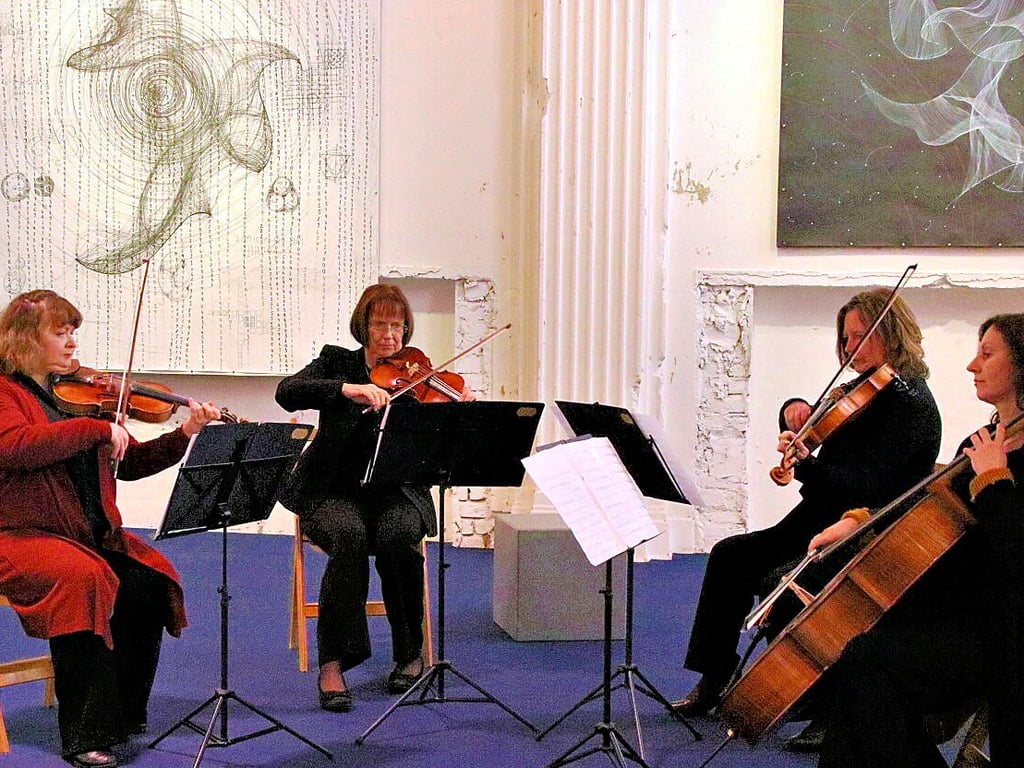 Das Streichquartett der MKP empfing die Gäste in der Kunsthalle mit Mozarts „Kleiner Nachtmusik“.