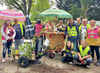 Das Team „Sportfreunde Chiller“ startete gleich mit drei Wagen und war zum ersten Mal beim Boßeln in Bertingen dabei.