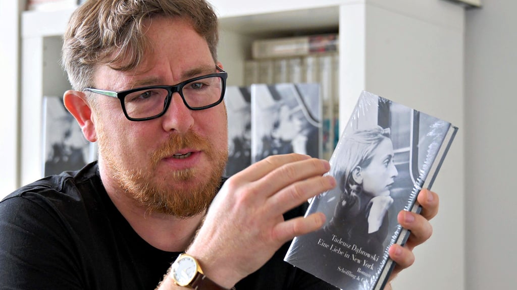 Der polnische Autor Tadeusz Dabrowski ist der letzte der neun Stadtschreiber bei „Nine Points of View“ in Aschersleben.