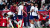 Englands Trainer Thomas Tuchel (M) konnte mit der Leistung seiner Spieler gegen das Team aus Senegal nicht zufrieden sein.