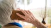 Eine Seniorin aus Nienburg ist Opfer von Betrügern geworden.