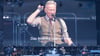 Bruce Springsteen spielte im Olympiastadion in Berlin - und hatte auch eine politische Botschaft.