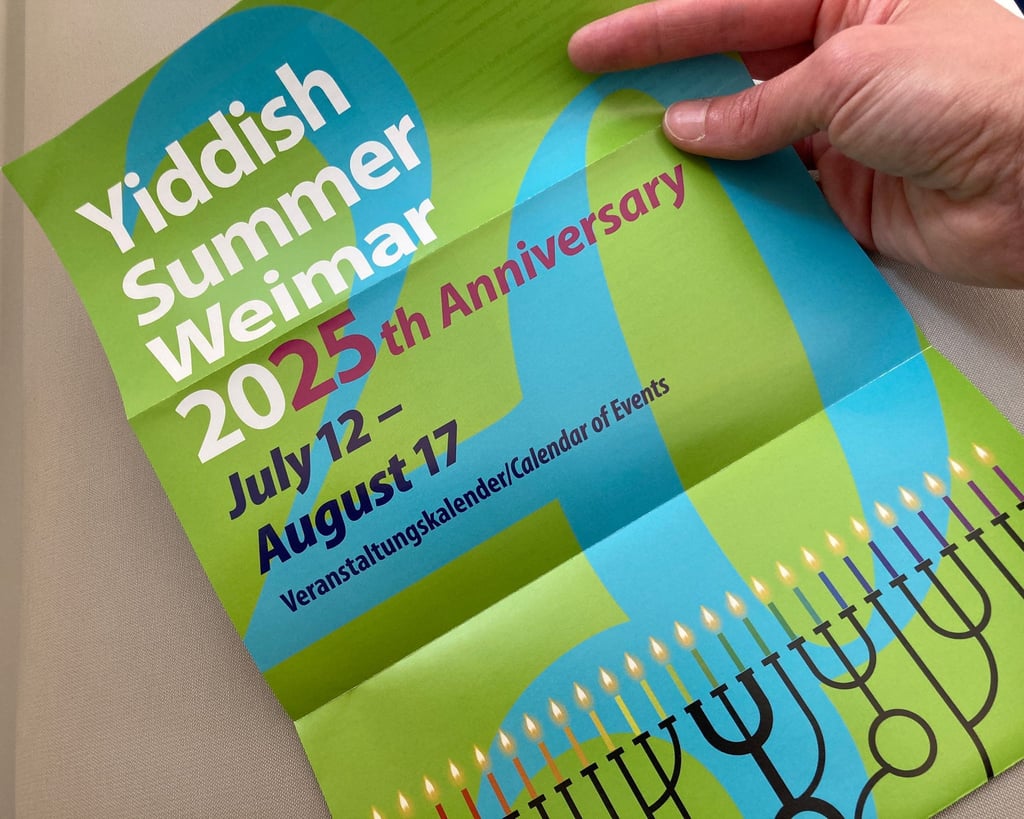 In diesem Jahr wird erstmals das Festival Yiddish Summer Weimar eine große Veranstaltung auf dem Platz direkt vor dem Rathaus durchführen.