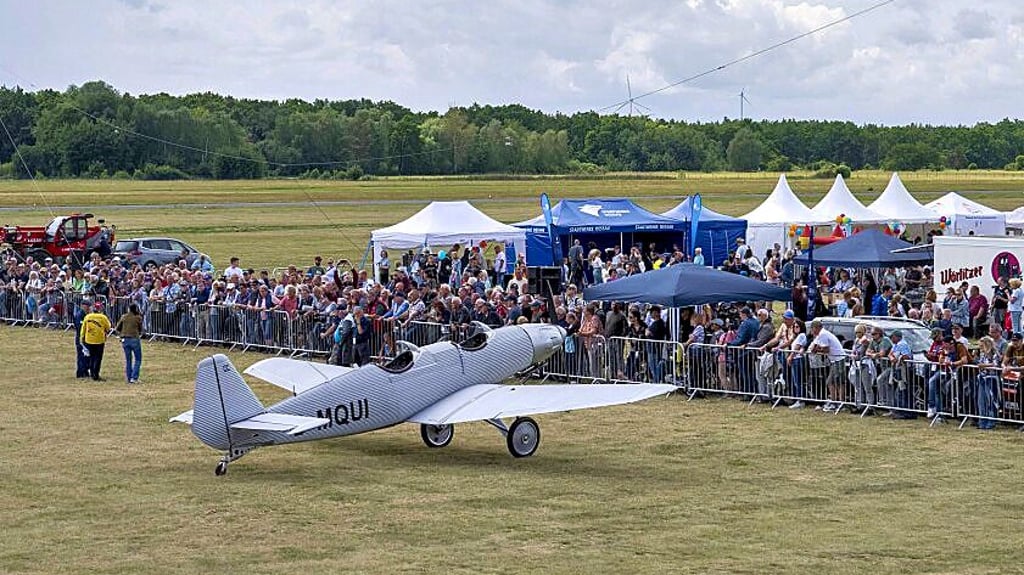 19. Hugo Junkers Flugplatzfest am Pfingstwochenende