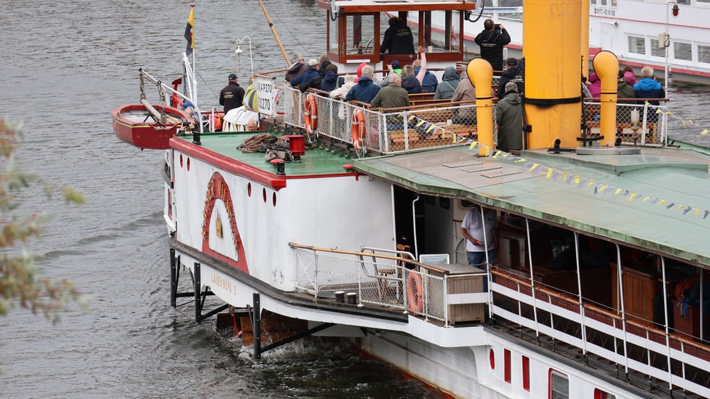 Der Raddampfer Kaiser Wilhelm wurde 1900 gebaut. Von seinem Heimathafen in Lauenburg führte die Reise des technischen Denkmals auf dem Wasser in mehreren Etappen nach Dresden. Havelberg war einer der Etappenorte.