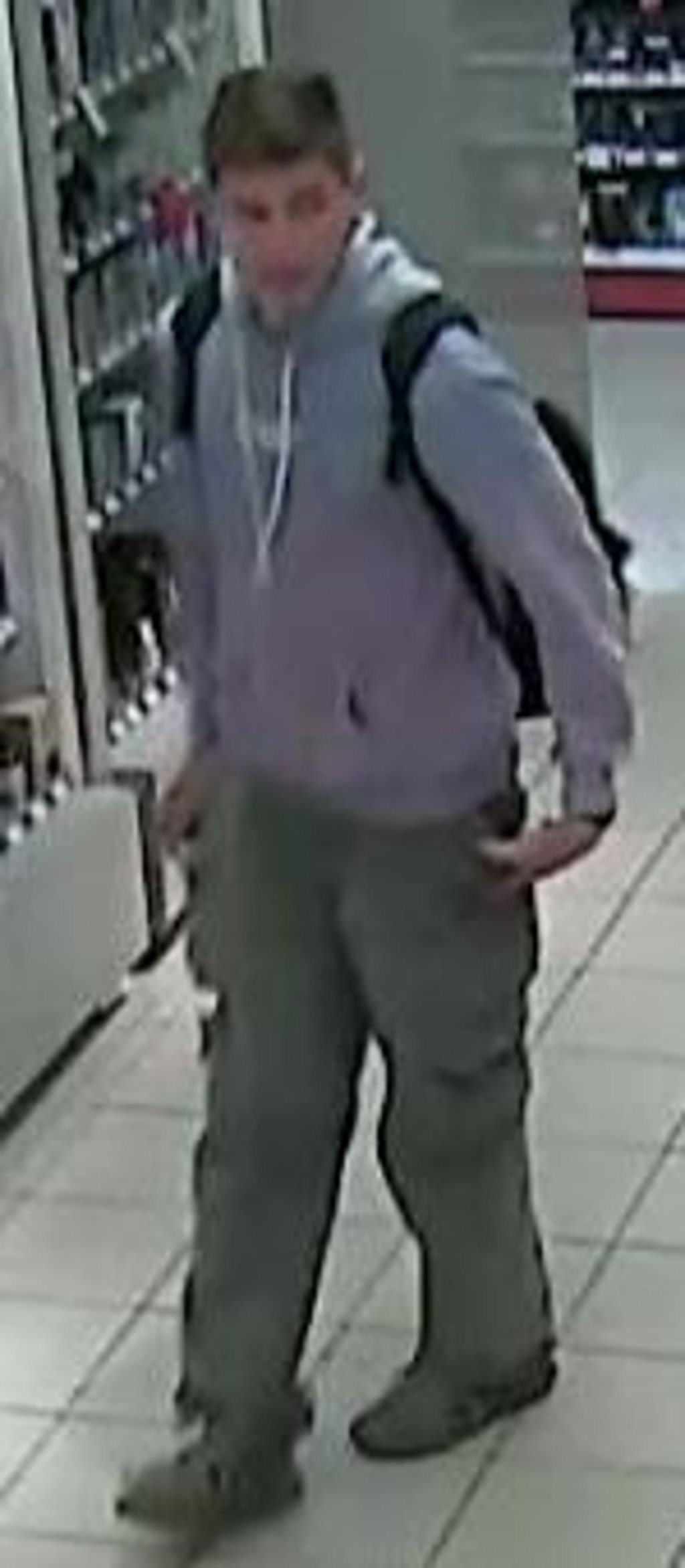Dieser Mann wird derzeit von der Polizei in Magdeburg gesucht.